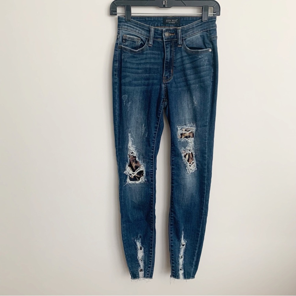 Judy Blue Skinny Fit Distressed Raw Hem Animal Print Patch Jeans Size 0/24